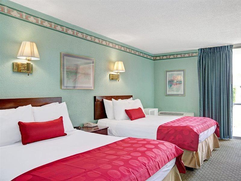 Ramada By Wyndham Parsippany Hotell Eksteriør bilde