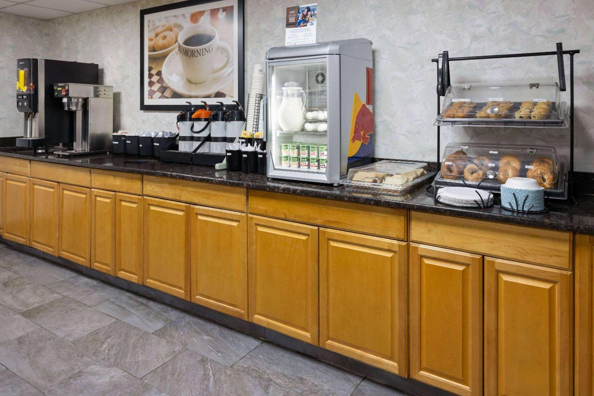 Ramada By Wyndham Parsippany Hotell Eksteriør bilde